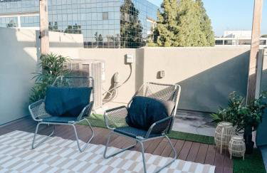 Central, Urban Townhouse with Private Roof Deck - Foto 15