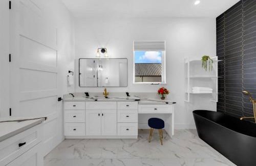 The Woodland Escape with Concierge Services - New Listing - Foto 23