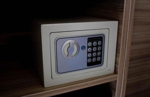 Modernes Studio mit großem Balkon, vollausgestatteter Küche und idealem Arbeitsplatz für Home Office - Foto 13