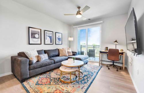 Univ Research Park - Free Underground Parking and Pool - Foto 2