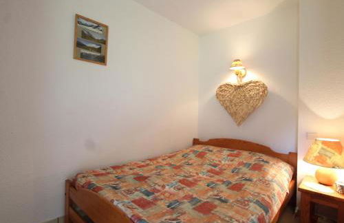 Appartement cosy 4 pers au pied des pistes avec wifi, balcon et casier à ski - FR-1-508-18 - Foto 4