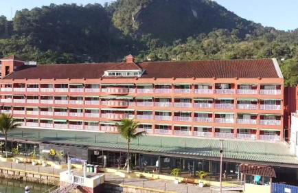 SUPER FLAT 180 graus em Angra dos Reis , Frente Mar na Marina Piratas com estacionamento - Foto 12