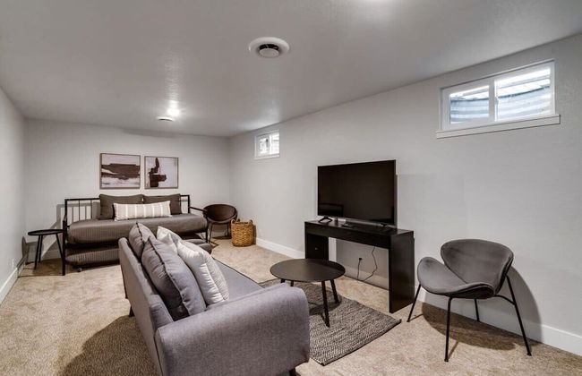 @ Marbella - Modern 4-br Retreat Chef's Kitchen - Photo 23