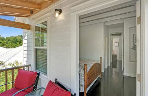 Downtown Home with Hot Tub, BBQ, Near Ice Plant! - Foto 22