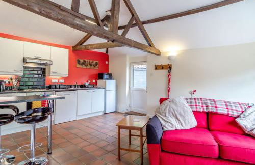 The Nest Box - Photo 4