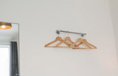 3 Bedroom House with Free Parking - Foto 43