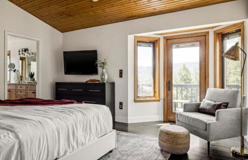 Hot Tub - Scenic Views - Spacious Deck - Game Room - Foto 3