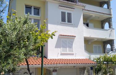 Apartments Mlacovic - Photo 1