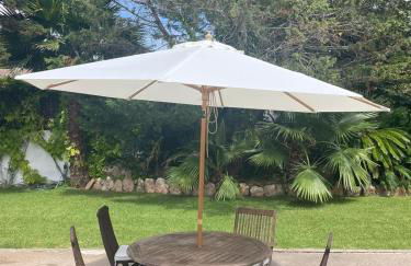 Casa mediterránea con gran jardín y piscina a 500 m de la playa - Foto 56