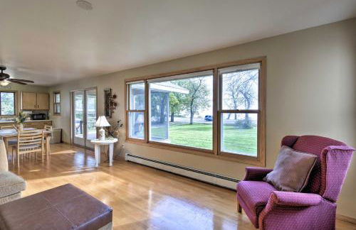 Charming Neenah House with Porch on Lake Winnebago! - Foto 7
