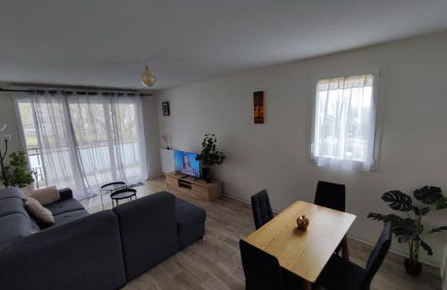 T3 lumineux avec grande terrasse et parking sécurisé - Foto 6