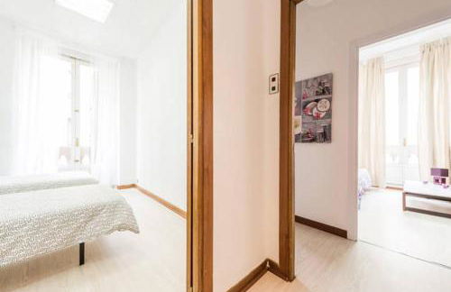 M&F Apartaments Gran Via - Photo 15