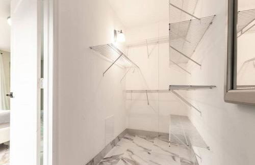 Modern Lakefront Home - Foto 18