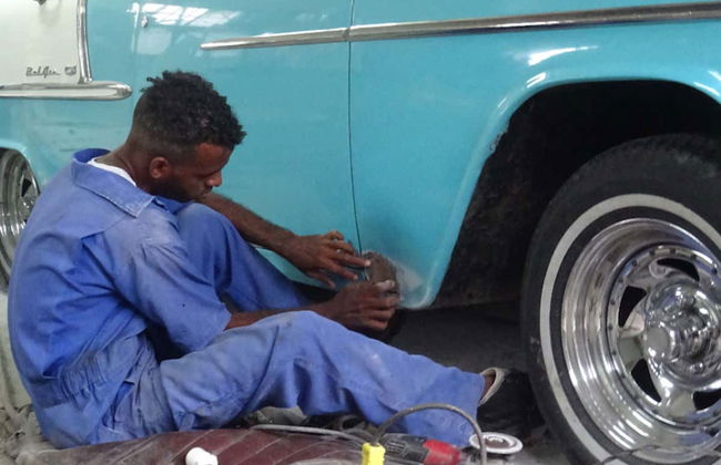 Visita a uma oficina de carros clássicos - Foto 6