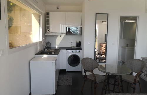 Studio moderne magnifique vue sur mer dans cadre calme et verdoyant - Foto 6