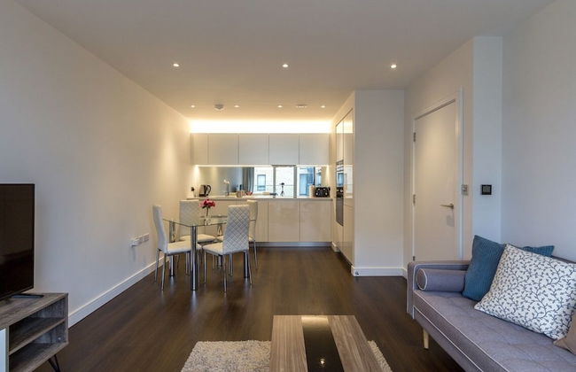 Blissful one bed Near the River - Foto 11