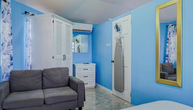 Your quaint home just steps from beach - Foto 5, Habitación