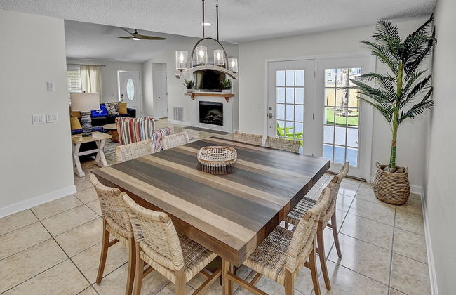 Pet Friendly Beach House with Arcade Games - Photo 24