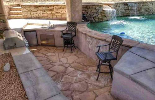 ULTIMATE BACKYARD-POOL/SPA. SLIDE. LAKEVIEW. BALL - Foto 40