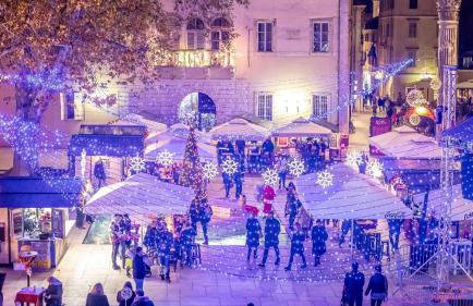 Villa Madison, Spacious Sea View Apartments Near Zadar with heated pool - Photo 15