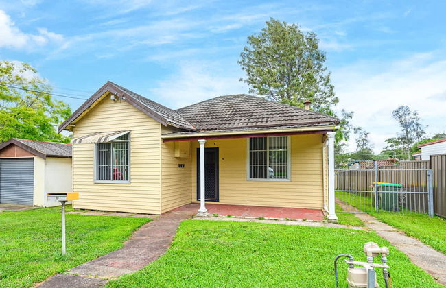 Metawise/parramatta Cozy Room With Furniture Wifi - Photo 1