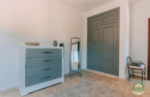 Casa Wood - family holiday villa with pool - Photo 2