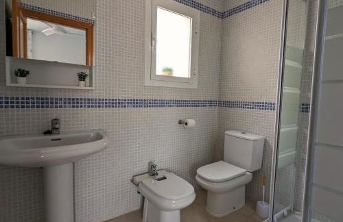 Apartamento Las Palmeras - Con Terraza, barbacoa, aire acondicionado y a 250m de la playa! - Foto 19