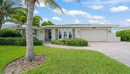 Waterfront Oasis with Private Heated Pool & Dock - Foto 2, Garden