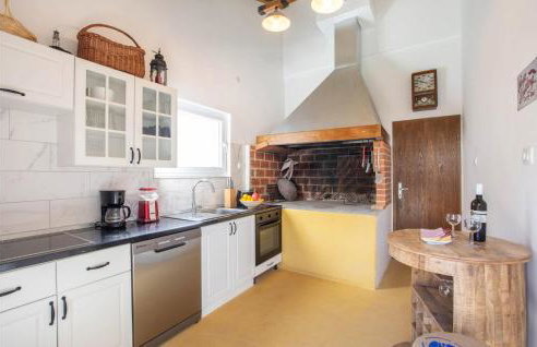 3 Bedroom Awesome Home In Srinjine - Photo 6