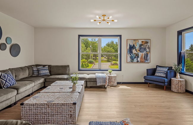 For Lake Sake by Avantstay Lakefront Hot Tub View - Photo 8