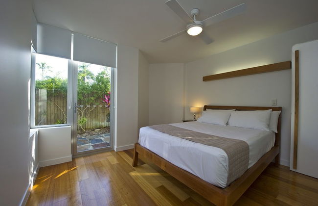 Maggies Beachfront Apt. 2 - Photo 4