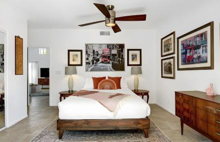 Modern Oasis w/ Pool, Patio Lounge, & Mountain Views Palo Verde by Avantstay - Foto 37