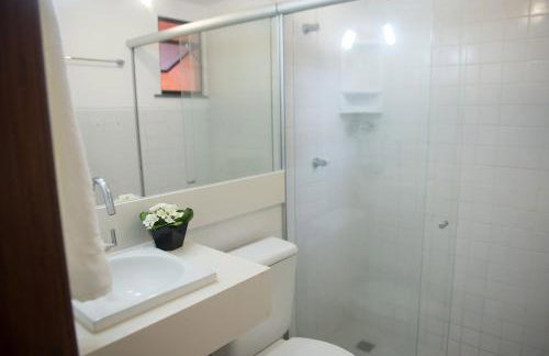 Flat Guarajuba Beira da Praia pé na areia - Foto 49