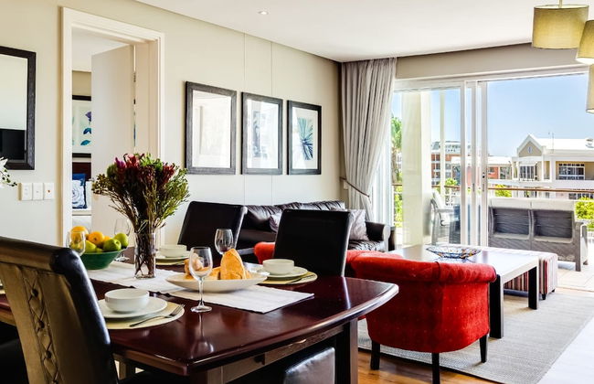 Simplistic Elegance at Altmore 203 - Photo 2