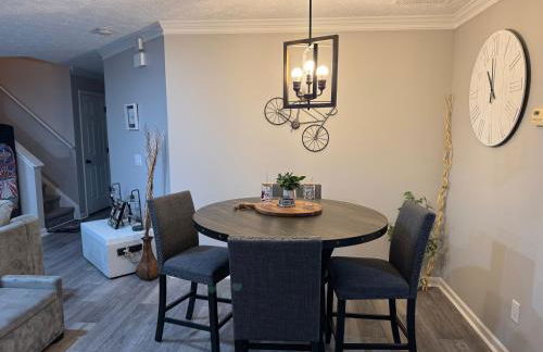 ThrillStay Braves & Six Flags Family House - Foto 30