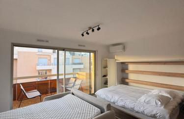 Fully renovated studio, steps from beach with a sunny terrace and free wifi - Foto 8