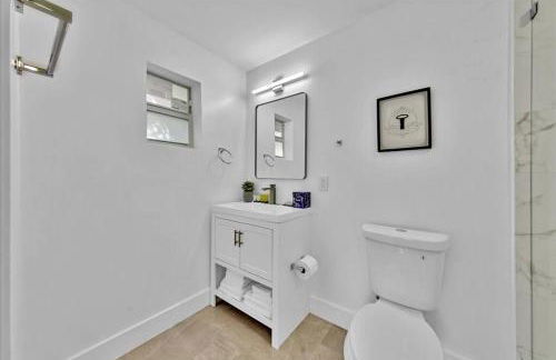 Sunny Days Getaway, 5BD Heated Pool Family Home! - Foto 41