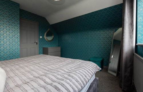 City home with parking and garden- pet friendly - Photo 64