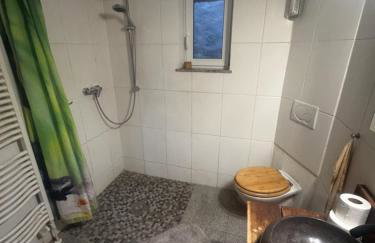 Privatzimmer Free WiFi Gemeinschaftsbad - Foto 5