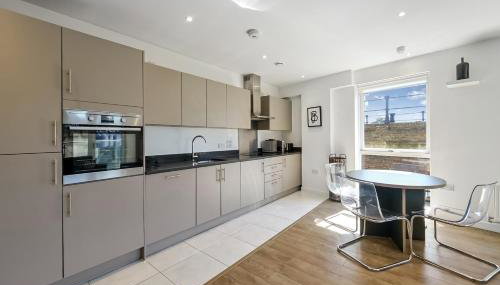 Canary Haven Elegant 3-Bedroom Apartment - Foto 5