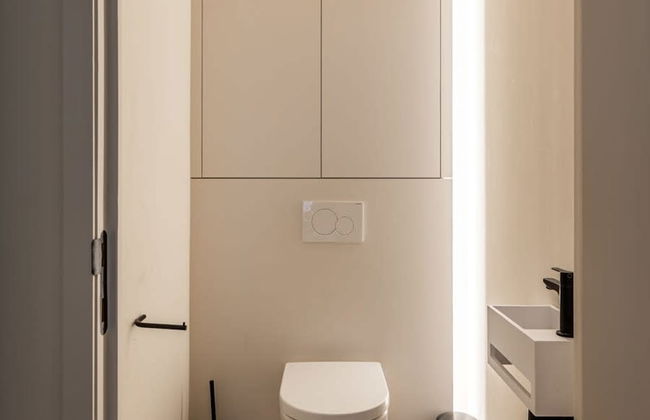 Stylishly Renovated Apartment With City View - Foto 16