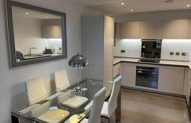 Luxury 2 Bed 2 Bath Apartment Central Location - Foto 5