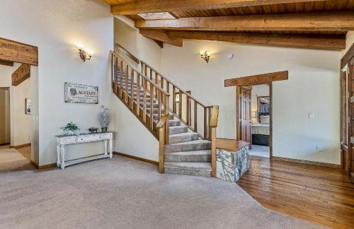 Sensational Burning Tree 4 bed 3 bath Retreat in the Country Club - Photo 29