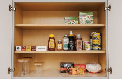 Light & Cozy Oasis with Private Pool and Hot Tub - Foto 15