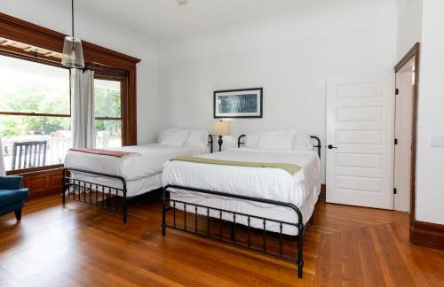 Boutique Style Condo Near Downtown Waterfront - Foto 23