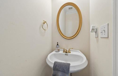 Family-friendly Ellenwood Home with Parking & Deck - Foto 21