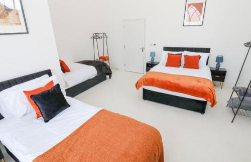 Seraphim House - Photo 23