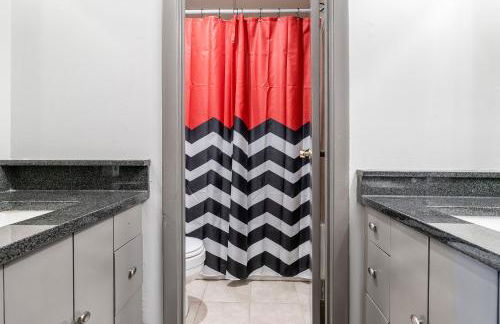 Home is Where the Arch is - Across from UGA - Photo 28