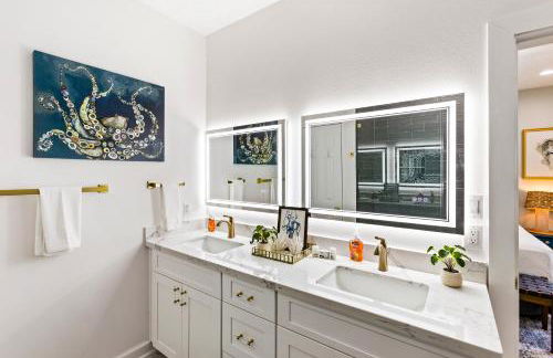 The Purple Pelican - Photo 20