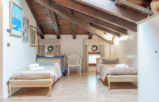 STUDIO VENICE GUESTHOUSE - Photo 8